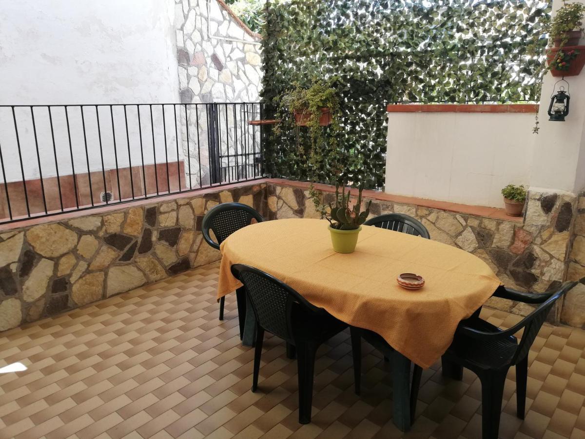 Charming Apartment In Mondello Палермо Екстериор снимка
