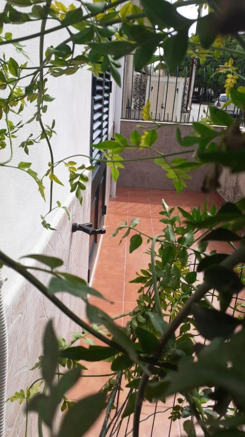 Charming Apartment In Mondello Палермо Екстериор снимка